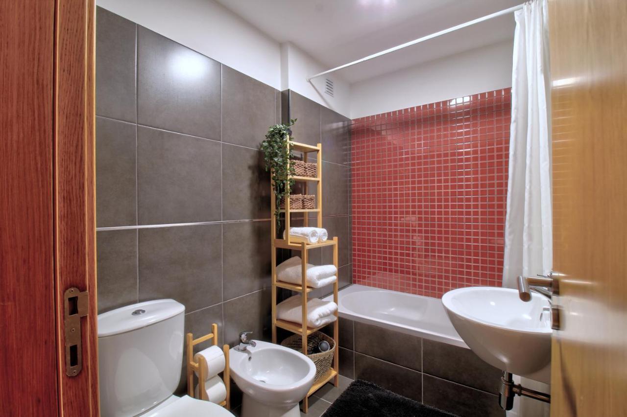 Spacious Terrace, Swimming Pool, Private Parking Olhão Exterior foto